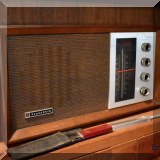 E14. Vintage Panasonic radio. 